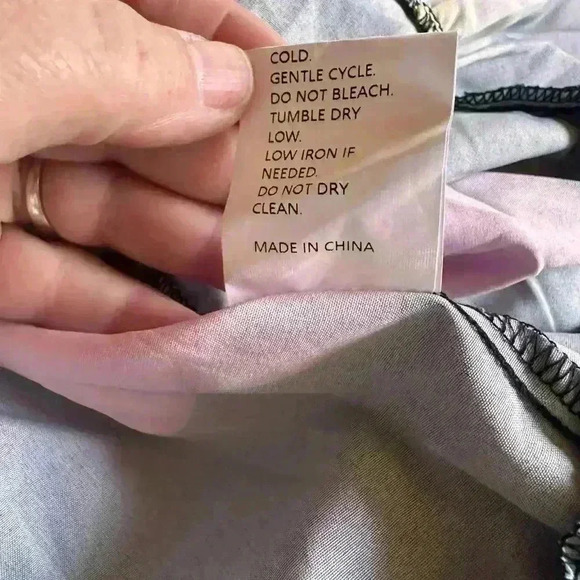 3X black long sleeve bold retro floral babydoll tiered dress. NWOT. Button down - Picture 8 of 10